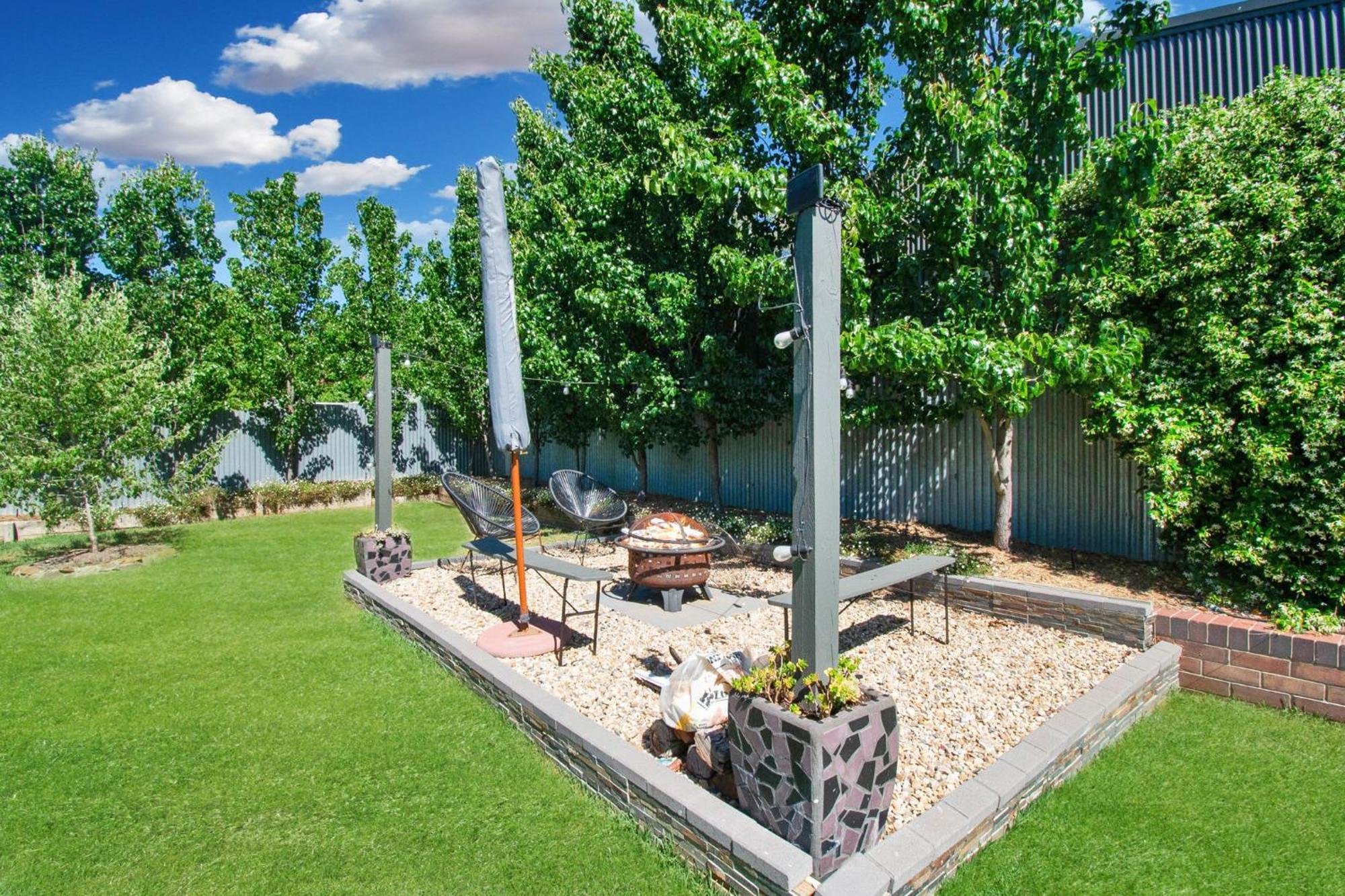 Vila The Macleay - Poolside Entertainer, Pet Friendly Wagga Wagga Exteriér fotografie